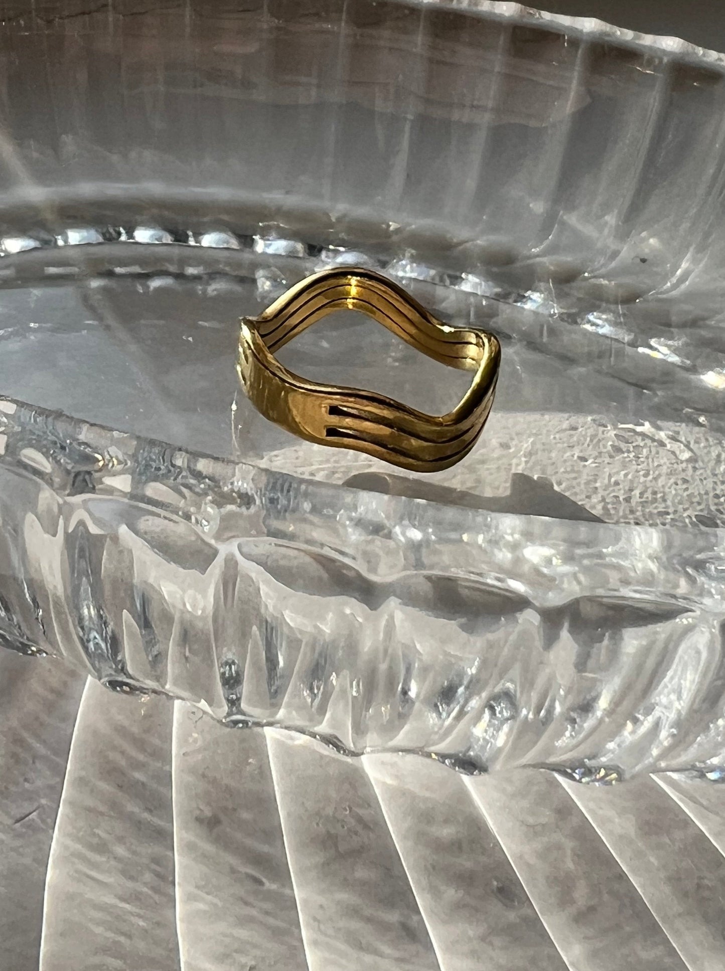 Wavy Ring